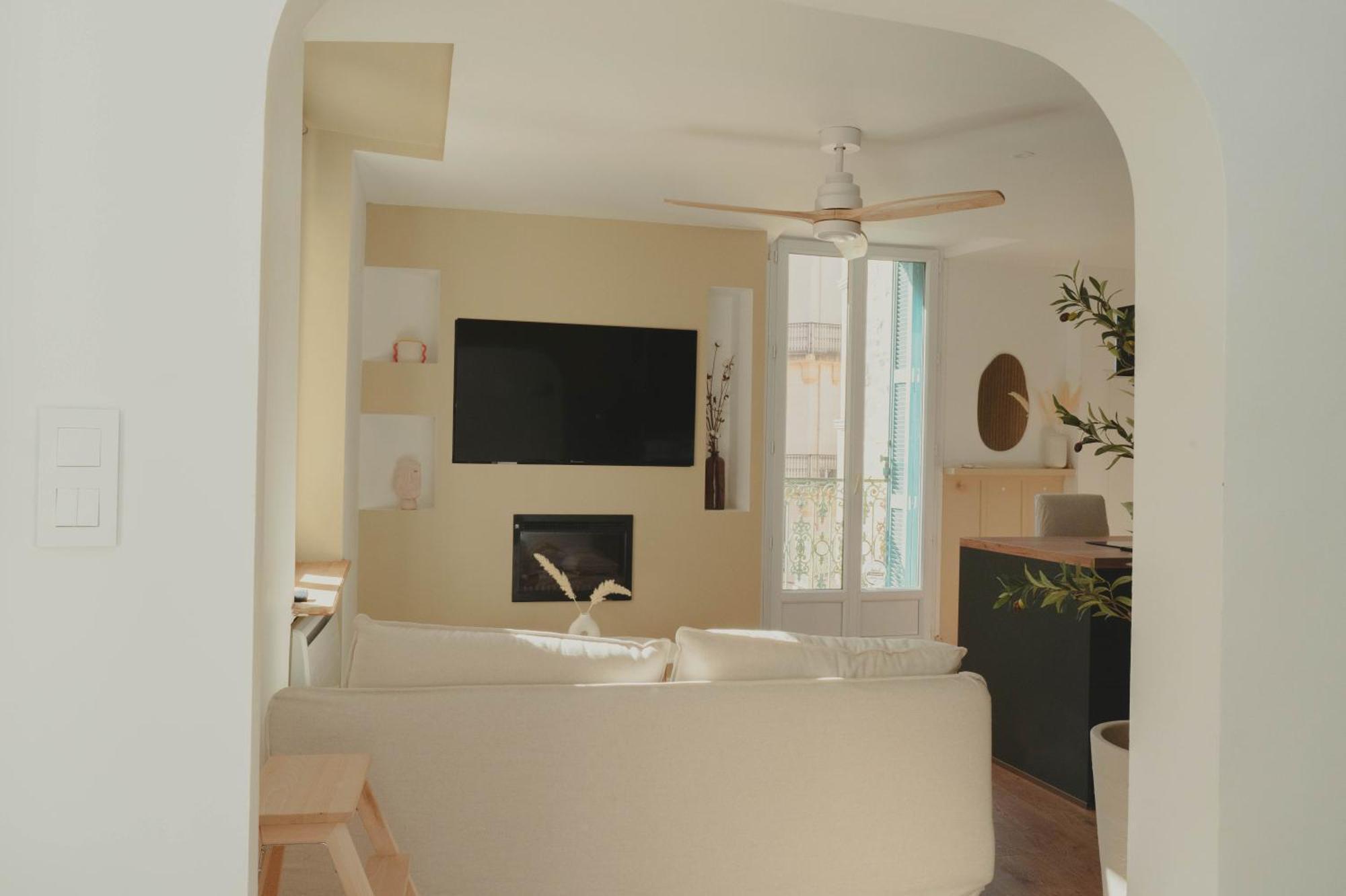 Au Coeur De Hyeres, Ideal Pour Les Couples ! Exterior photo